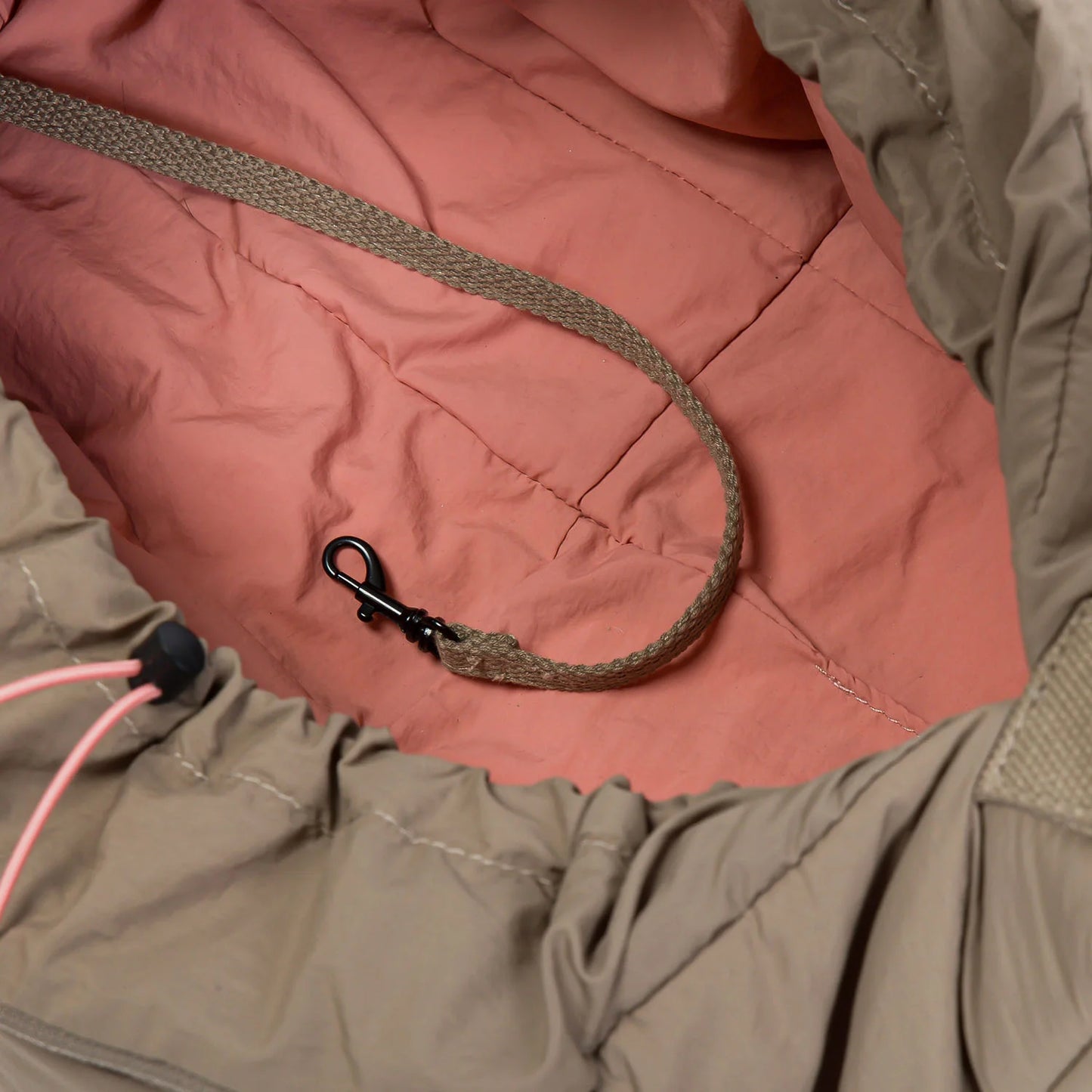 Hundeumhängetasche LTTL Puffer Dark Khaki/Peach
