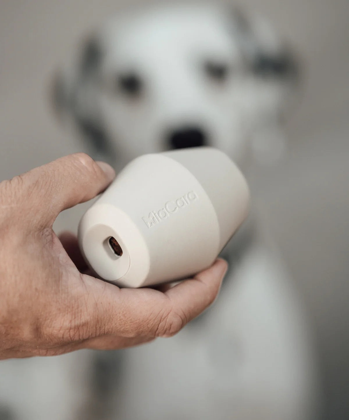 Cono Beschäftigungsspielzeug Greige